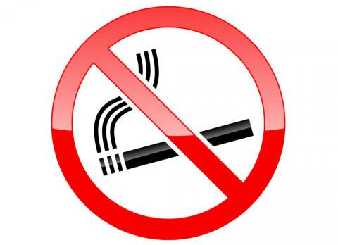 “SE PROHIBE FUMAR” PROHIBICIÓN DE CONSUMO Y PUBLICIDAD DEL TABACO.