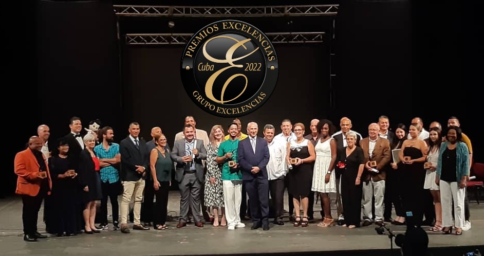 Grupo Excelencias celebrando su 25 aniversario, entregó los Premios Excelencias Cuba 2022